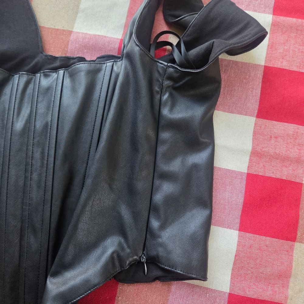 7‎ For All Mankind Black Vegan Leather Corset Top Square Neck Smocked Back Small - Picture 11 of 13
